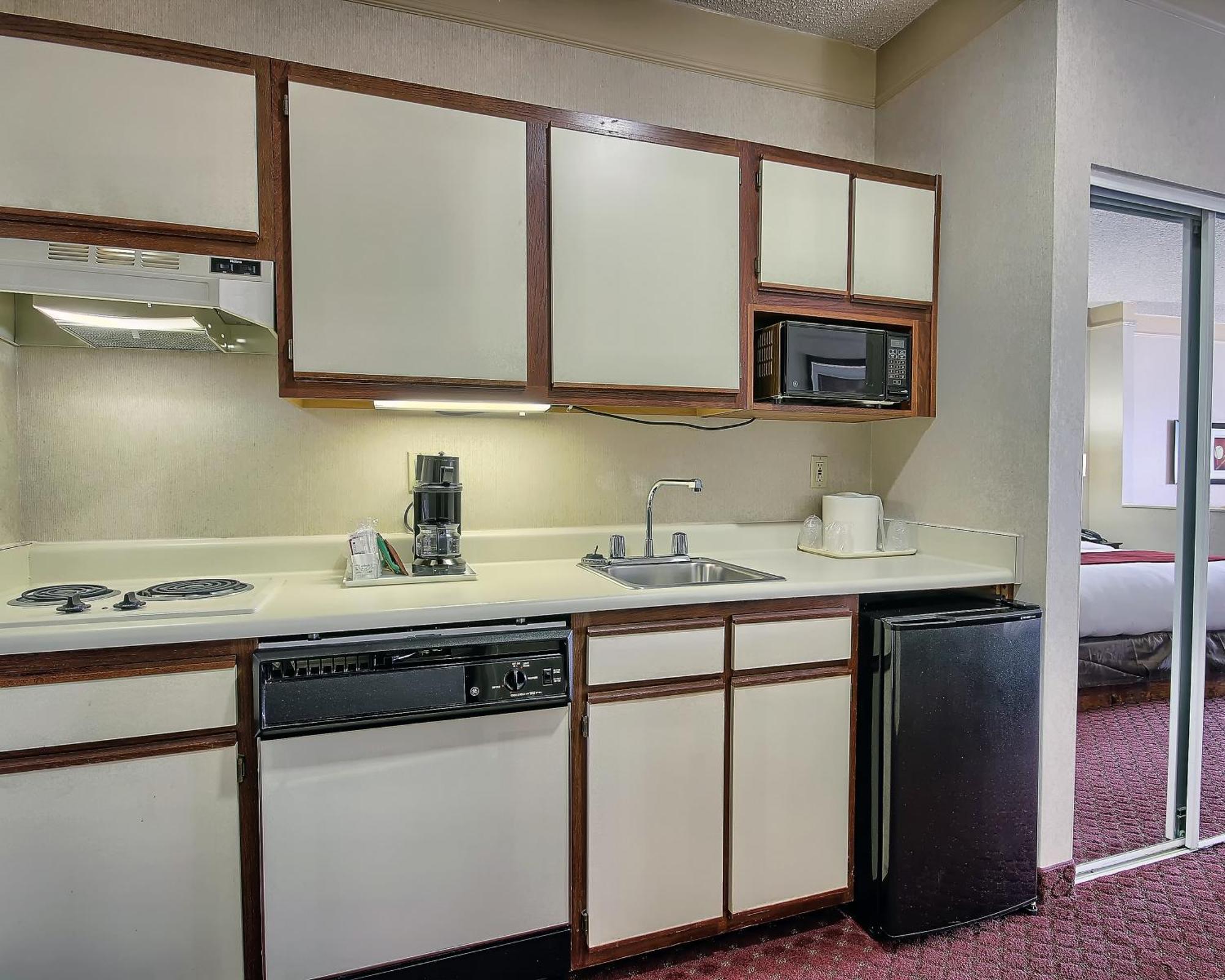 Comfort Suites Parkersburg South Mineral Wells Room photo